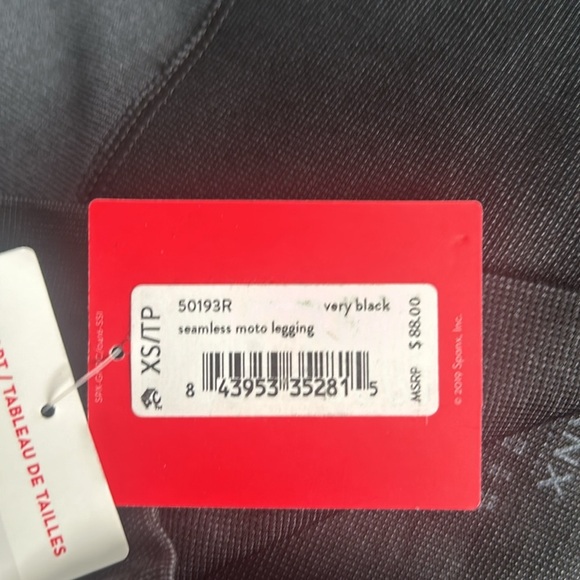 SPANX Seamless Moto Leggings in Very
Black Size XS - Picture 9 of 9